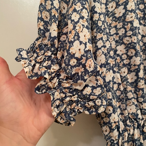 Sienna Sky women’s flowered blouse - Picture 4 of 6